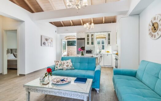 Tradizionale villa in pietra nel villaggio di Markoulata vicino a Fiscardo